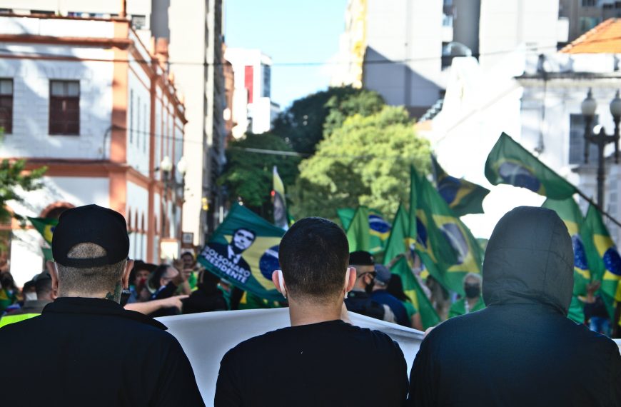 Ação antifascista em Porto Alegre (03-05-2020)